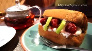 SWAN TILE caféのシフォンケーキ